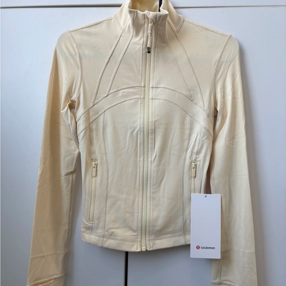 Lululemon Cropped Define Jacket - Picture 2 of 4